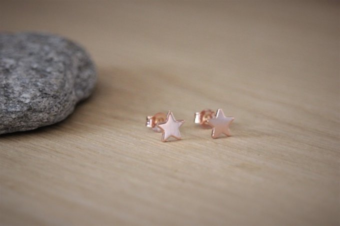 Boucles d'oreilles étoile en or rose