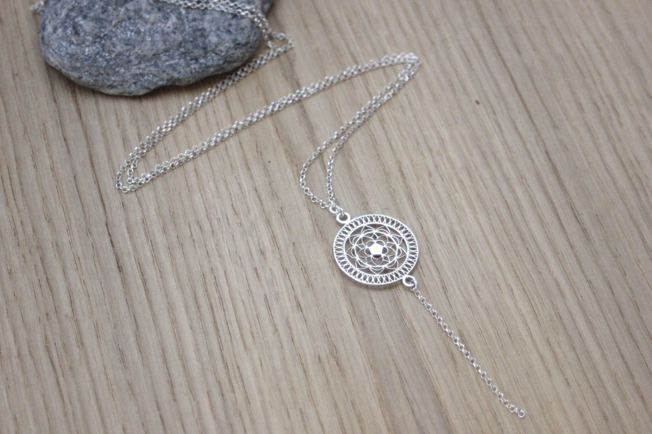 Sautoir En Argent Avec Pendentif Religieux - Bijou Vintage Ou Occasion - Référence 155-21/A3-66