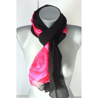 Foulard noir imprimé grosses roses rouges