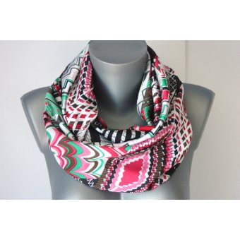 Snood imprimÃ© ethnique rose et vert