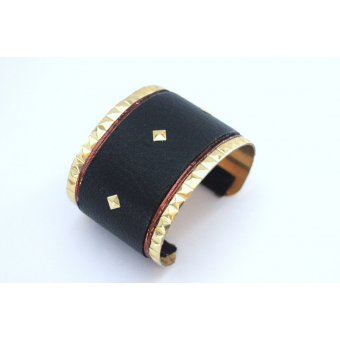 Bracelet manchette cuir noir et clous dorés