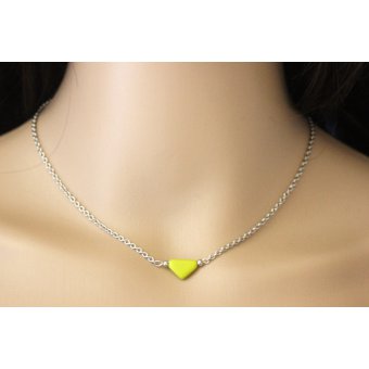 Collier ethnique triangle vert anis 