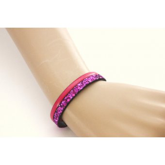 Bracelet en cuir et paillettes rose fuchsia