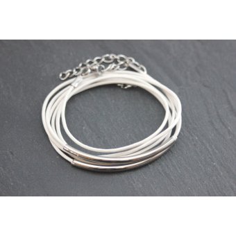 Bracelet cuir blanc et perles tube acier 