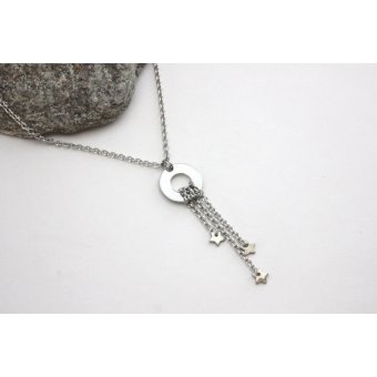 Collier anneau et étoiles en acier ras du cou