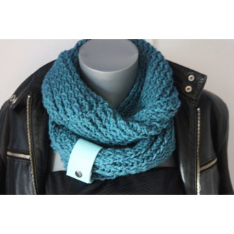 Snood laine bleu canard et lacet cuir turquoise