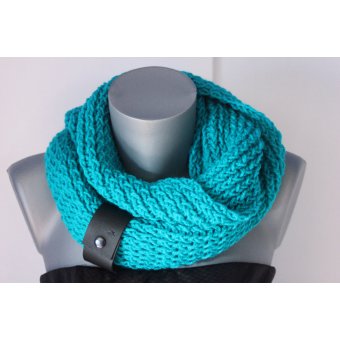 Snood laine bleu vert et lacet cuir noir