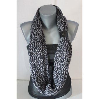 snood tricotÃ© main noir et gris by EmmaFashionStyle