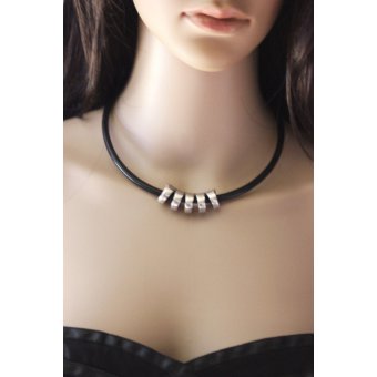 Collier ras du cou en cuir noir