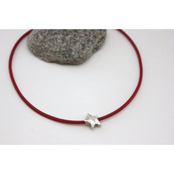 collier ras du cou en cuir rouge by EmmaFashionStule