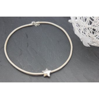 Collier cuir blanc perle étoile en métal argenté