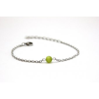 bracelet fin en acier et perle verte by EmmaFashionStyle
