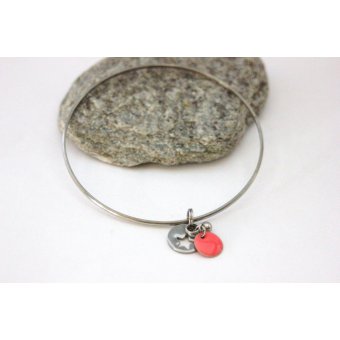 Bracelet jonc en acier et breloques corail