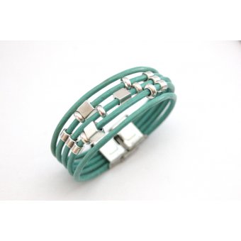 bracelet multi rangs en cuir turquoise by Emmafashionstyle