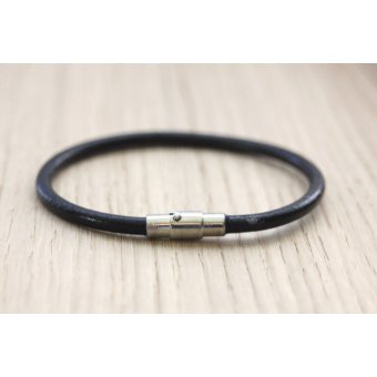 Bracelet en cuir noir lisse fermoir acier