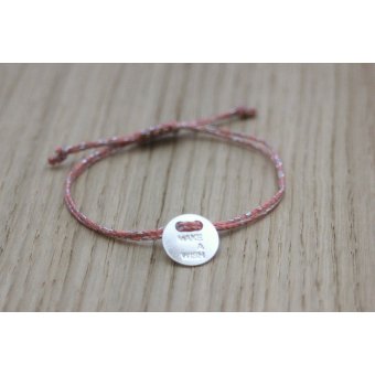 bracelet cordon rose et médaille argent gravée by EmmaFAshionStyle