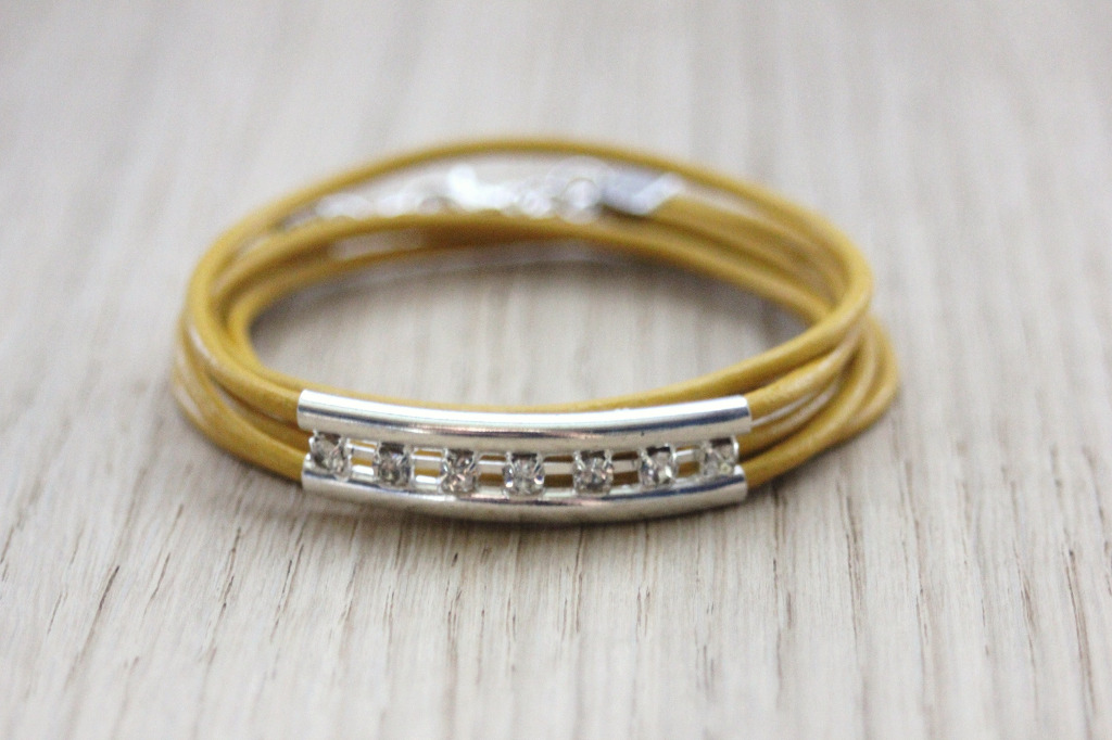 Bracelet cuir jaune perle tube double avec strass