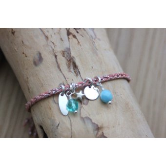 Bracelet tressé rose et breloques argent