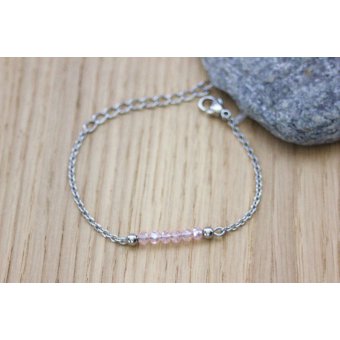 Bracelet en acier et perles facettées rose pastel