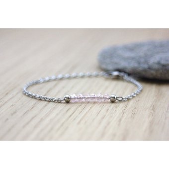 Bracelet en acier et perles facettées rose pastel