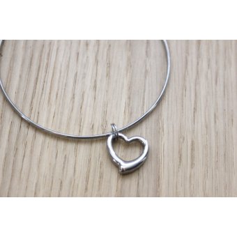 bracelet jonc en acier breloque coeur