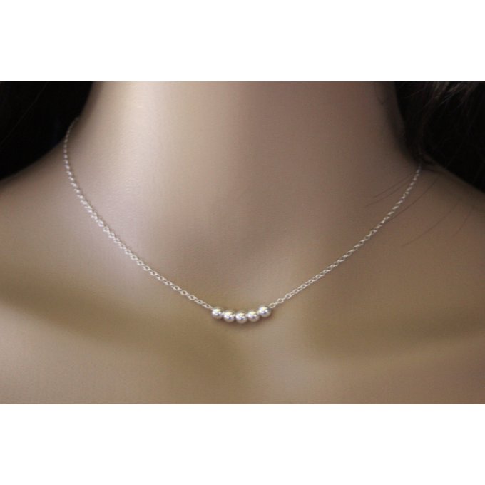 Collier minimaliste argent et perles lisses 