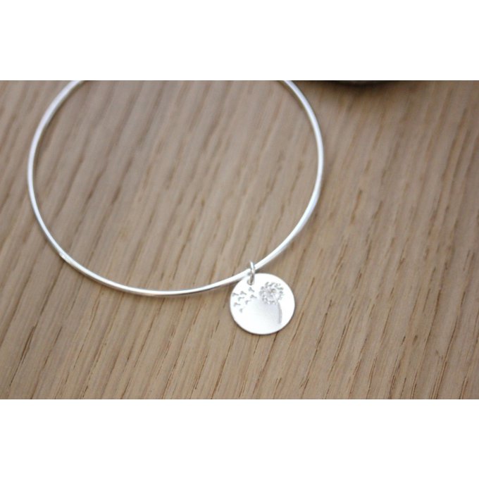 bracelet fin en argent avec médaille pissenlit