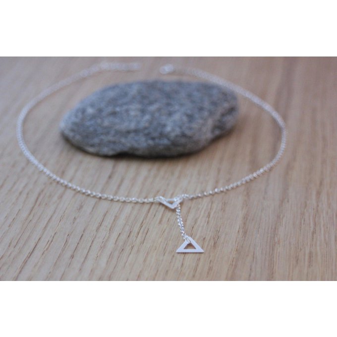 collier fin en argent pendentif triangle