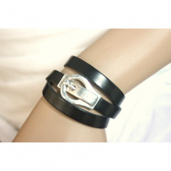 Bracelet manchette 3 tours en cuir noir