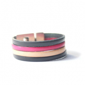 Bracelet manchette en cuir noir beige et rose