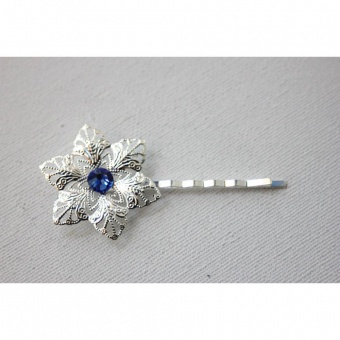 Barrette fleur filigrane étoile et swarovski bleu