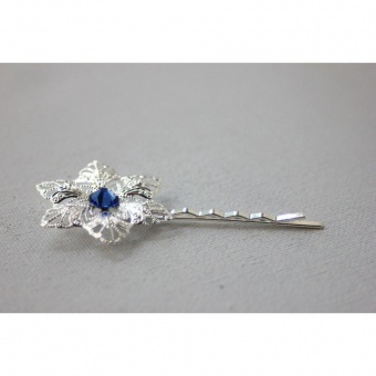 Barrette fleur filigrane étoile et swarovski bleu