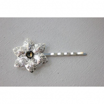 Barrette fleur filigrane étoile et swarovski black