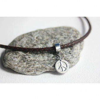 Collier cuir marron et acier pendentif peace&love