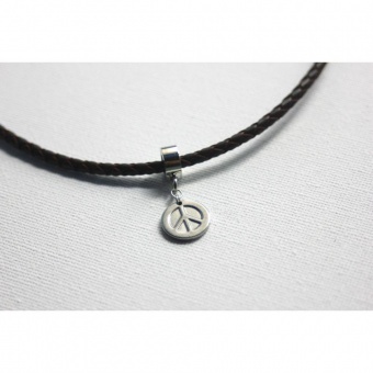 Collier cuir marron et acier pendentif peace & love