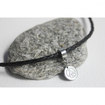 Collier cuir noir et acier pendentif peace & love