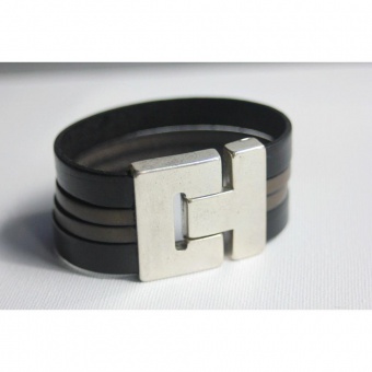 Bracelet manchette en cuir noir et taupe