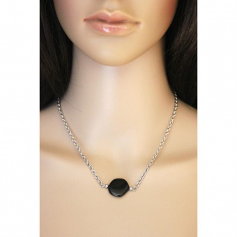 Collier en acier inoxydable et palet en verre noir