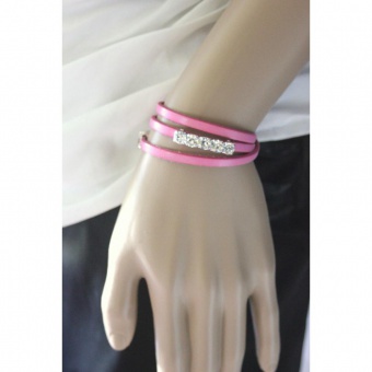 Bracelet manchette en cuir 3 tours rose et strass 