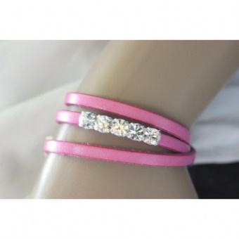 Bracelet manchette en cuir 3 tours rose et strass 