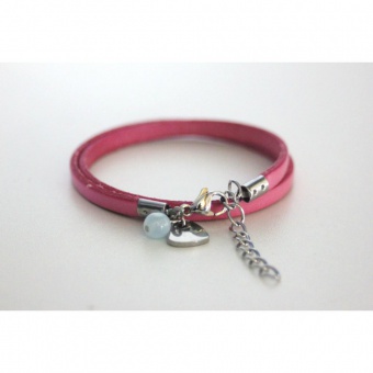 Bracelet en cuir rose et breloque coeur en acier