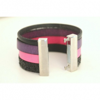 Manchette en cuir noir violet rose et paillettes 