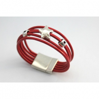 Bracelet manchette cuir rouge étoiles argent