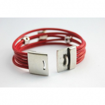 Bracelet manchette cuir rouge étoiles argent