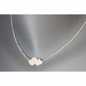 Collier minimaliste en argent médaille nuage