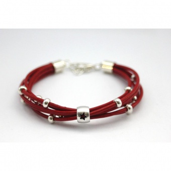 Bracelet en cuir rouge perles et étoiles métal