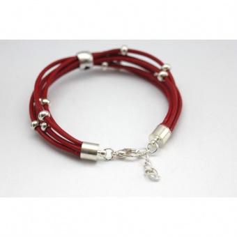 Bracelet en cuir rouge perles et étoiles métal