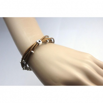 Bracelet en cuir bronze perles et étoiles métal