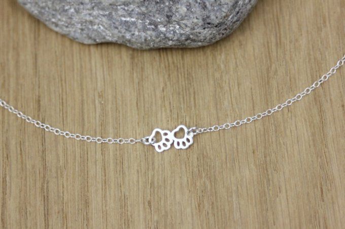 Collier argent massif petites pattes de chien ou chat