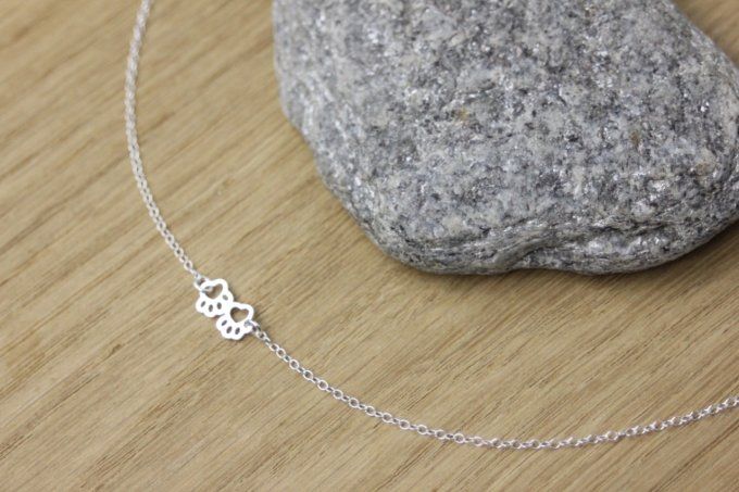 Collier argent massif petites pattes de chien ou chat